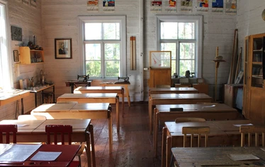Varpaisjärven kotiseutumuseo, koululuokka