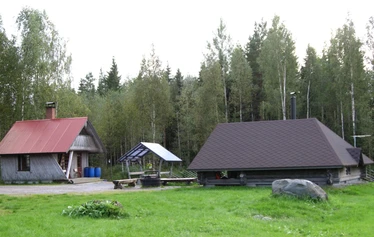 Puronvarsimökki
