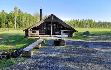 Puronvarsimökki