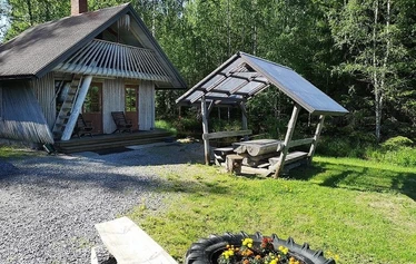 Puronvarsimökki