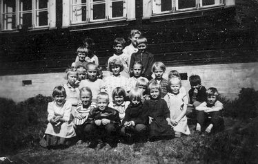 Leppämäen tientekotalkoot 1950-luvulla.  Kuva: Veikko Itkonen.