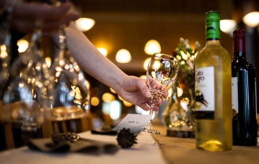 Metsäkartano, Rautavaara: hyvää ruokaa, hyvässä seurassa - takkatulen loimussa