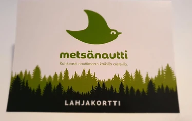 Metsänautin villiyrttiopastukset - Metsänautin vuohenputkipestoa ja Kupilka eräastiat