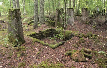 Miehikkälän Kalliokosken lasitehtaan maisemaa 1930-luvulla. - Kuva: Suomen lasimuseo.