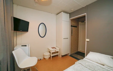 Singe room