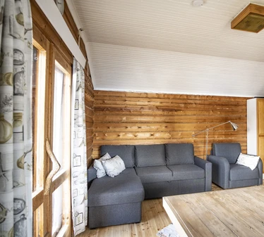 Myllyjärven mökki sijaitsee Raaseporin Fiskarissa, asumattoman Myllyjärven rannalla.