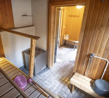 Myllyjärven mökki sijaitsee Raaseporin Fiskarissa, asumattoman Myllyjärven rannalla.