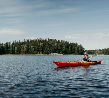 Kayaking tour in Teijo National Park - Lake Matildanjärvi is a beautiful are for kayaking. Sheltered location fits also beginners. 