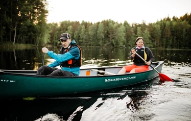 Vuosaaren Melontakeskus ja Itä-Helsingin rannikko ovat upeita ulkoilukohteita! - Vanhentuvat liikuntaedut voi käyttää esimerkiksi kajakkien vuokraukseen tai Natura Vivan kausikorttiin, jonka avulla käytät ulkoiluvälineitä omatoimisesti - Juuri silloin kun sinulle sopii. Itä-Helsingin melontareitit ja ulkoilusaaret tarjoavat tutkittavaa pitkäksi aikaa