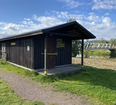 Meloja Vantaanjoella aurinkoisena päivänä