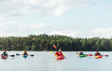 Helsinki By Kayak - On the Helsinki By Kayak tour you will experience the most beautiful archipelago of Helsinki. The group paddles with stable kayaks to see the Baltic Sea and its many recreational islands. 