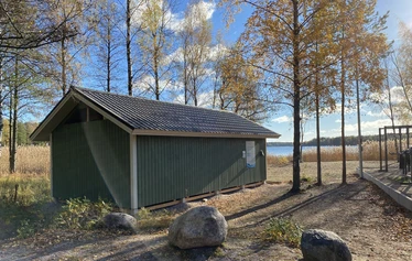 Melonnan alkeiskurssi Espoossa! - Tule melontakurssille Matinkylään! Espoon saaristo on kaunis ja täynnä vierailtavia luontokohteita. Natura Vivan alkeiskurssilla opit tarvittavat tekniikat, jotta voit jatkaa melonnan harrastamista itsenäisesti.