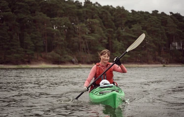 Vie melontaharrastus seuraavalle tasolle! - Natura Vivan Meloja 2 -harjoitukset antavat sinulle eväät entistä itsenäisempään melonnan harrastamiseen. Kun tunnet hallitsevasi melontatekniikan , uskallat enemmän!