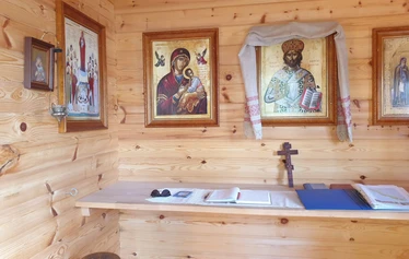 Yksi Ilkonsaaren kappeleista - Ilkonsaaren punainen kappeli on nimeltään Ivironin kappeli. Sen esikuva on Ivironin luostarin Portaitissa-ikonin kirkko ja kappelissa on kopio ortodoksien suuresti arvostamasta Portaitissa-ikonista. Helsingin metropoliitta Ambrosius vihki kappelin käyttöön 28.8.2017. 