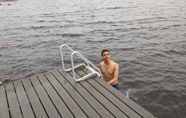 Log Traditional Sauna, whisk and a kit. - Traditional Sauna has no electricity. The window has a beautiful view of Lake Päijänne.