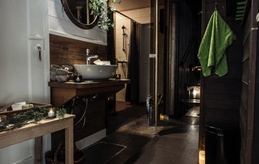 Private sauna by the lake