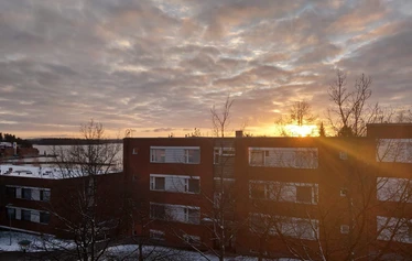 Hyvin varusteltu keittiö - Keittiöstä löytyvät kaikki tarvittavat perusvälineet tilapäiseen majoitukseen