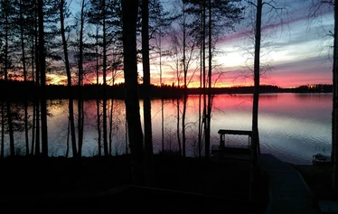Auringonlasku Pyyniemessä Sonkajärvellä - Tule ihailemaan auringonlaskuja Pyyniemeen