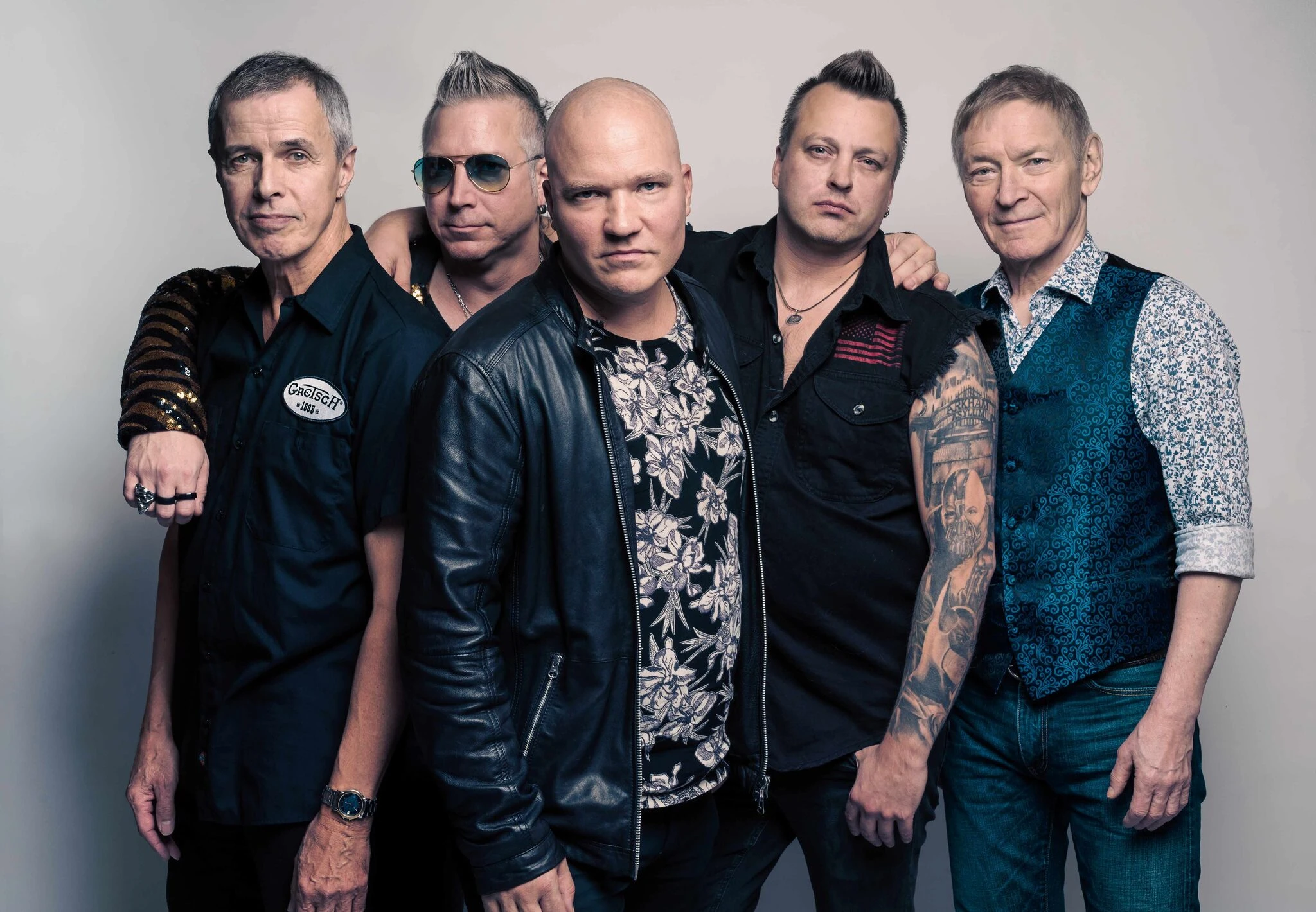 Black Devils feat. Ile Kallio & Janne Louhivuori