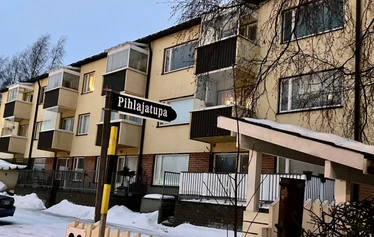 Pihlajatuvassa pöytäliinat sisältyvät vuokrahintaan.