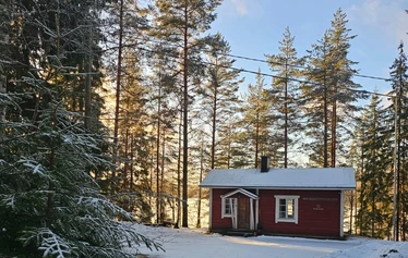 Niemistupa - Vuokramökki Kanta-Hämeen Hämeenlinnassa, Evon retkeilyalueella. Erämökki jossa on sähköt.