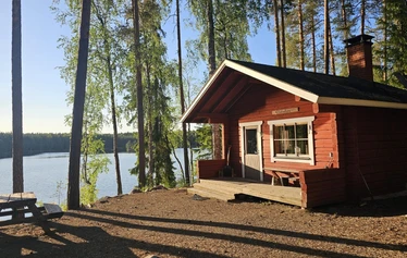 Latvatupa - Latvatupa on sähkötön eräkämppä Evon retkeilyalueella, Latvajärven rannalla.