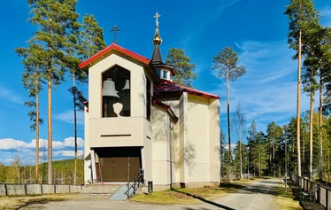 Pyhän Nikolaoksen kirkon on suunnitellut Ilmari Ahonen ja se valmistui vuonna 1960. - Kuva: Iiro Lyytinen