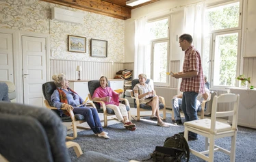Juhlasali - Avara työtila 30 hengelle