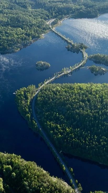 Liiku hitaammin. Näe enemmän. Koe Saimaa pyörällä.