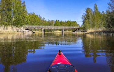 It’s simply impossible to pass Kaunissaari Island without stopping! Join us for a kayaking trip full of stories and unforgettable nature moments.