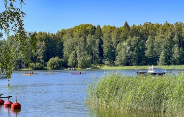 Rento melontaretki Rauman saaristossa antaa mahdollisuuden luonnonläheiseen irtiottoon vaikka keskellä kiireisintä työviikkoa.
