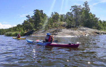 It’s simply impossible to pass Kaunissaari Island without stopping! Join us for a kayaking trip full of stories and unforgettable nature moments.