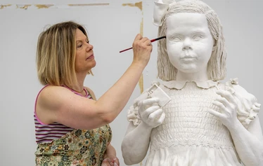 Kuvataiteilija Stiina Saaristo