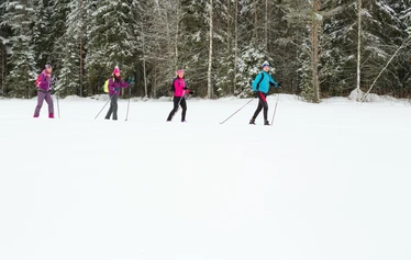 Hiihtäen majatalosta toiseen - Perinteistä latua lähes 100 km