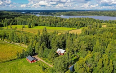 Kudontatyöpaja - Kankaan kutomista kokeilemassa