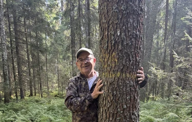 Luontoproffa, metsäntutkimus, luontosuhde - Luontoproffa Hannu Raitio
