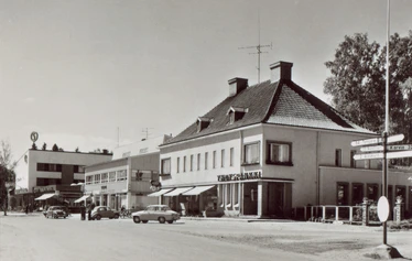 Parkanon keskusta joskus 1960-luvulla. Kuva: Parkano Seuran ry