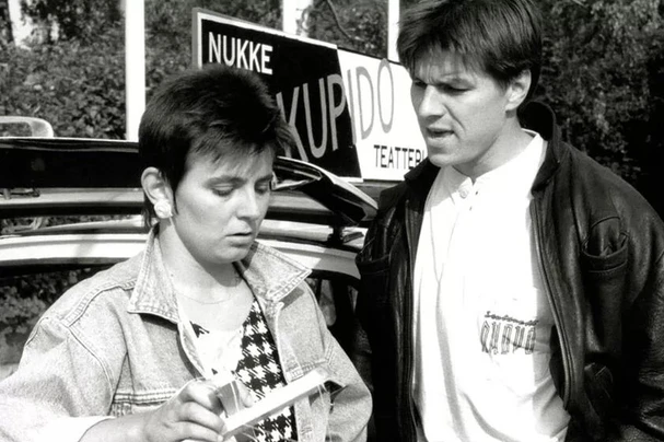 Amor ampuu ohi (1990)
