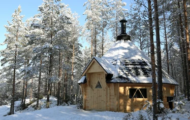 Taikapolku Susiluolan varjoissa - Susiluolaan voi lähteä tutustumaan ympäri vuoden, joko hieman pitemmän tai lyhyemmän kävelyn kautta.