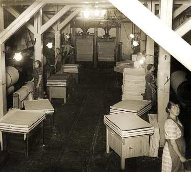 Kokoojakonesali - Kokoojakonesalissa on kahdeksan kokooja- eli arkkikonetta.