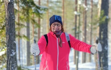 Nuotiohetki järvimaisemassa Mäntyharjulla - Retken kohokohta on kiireetön nuotiohetki järven rannalla. Nuotion äärellä nautitaan makkaraa, nokipannukahvia ja Mäntyharjun luonnon rauhasta.