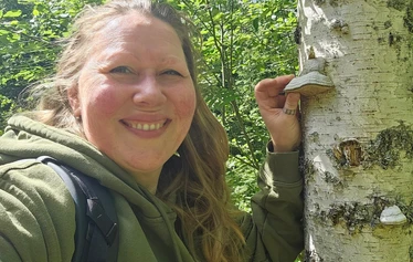 Tervetuloa Unelmaan - Tässä alkaa yhteinen matkamme. Kierros alkaa rauhallisella kävelyllä historialliseen pihapiiriin, jossa jokaisella kasvilla, puulla ja yksityiskohdalla on oma tarinansa.