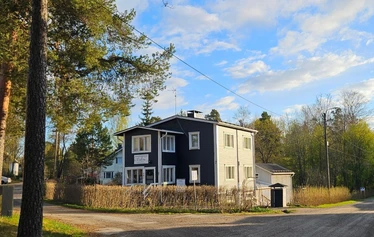 Taidekeskus Salmela - Tänne tullaan taiteen vuoksi – ja viivytään kaiken muun vuoksi.