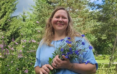 Tervetuloa Unelmaan - Tässä alkaa yhteinen matkamme. Kierros alkaa rauhallisella kävelyllä historialliseen pihapiiriin, jossa jokaisella kasvilla, puulla ja yksityiskohdalla on oma tarinansa.