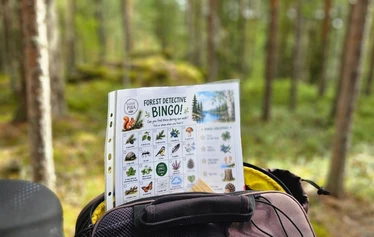 Nuotiohetki järvimaisemassa Mäntyharjulla - Retken kohokohta on kiireetön nuotiohetki järven rannalla. Nuotion äärellä nautitaan makkaraa, nokipannukahvia ja Mäntyharjun luonnon rauhasta.