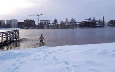 Ice swimming