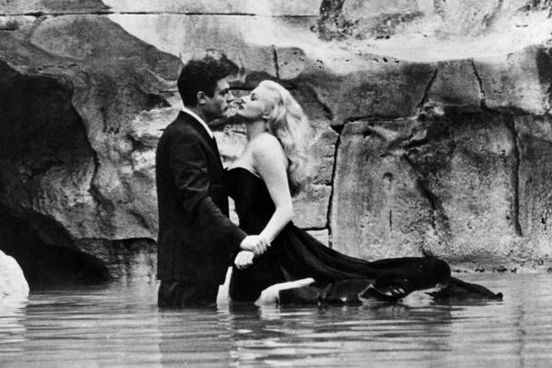 Pahantorjuja-kerhonäytös: La Dolce Vita