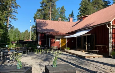 Hääjuhla Tallilla - Kuva: Tiia Koskela @elamankauniithetket