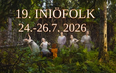 Ohjelma - Program - 18. INIÖFOLK 25.-27.7.2025
Maria Kalaniemi & Eero Grundström ♪ Sås o Kopp ♪ Juippi & Juippi ♪ Mikko Perkoila ♪ Folkboomers Kurjensiipi ♪ Eero Ahre ♪ Bruunin jengi ♪ osv.
Fre.25.7. kl 19.00 Kvällsjam på MeriDeli Leonella
Lö. 26.7. kl 10.00 Familjekonsert på Iniö Torg
Lö. 26.7. kl 13.30 Huvudkonsert Keistiö byskola (progr 10€)
Sö. 27.7. kl 14.00 Kaffekonsert Aftonro Norrby
Sö. 27.7. eftermiddag Kaffekonsert Jumo Cafe Alppila