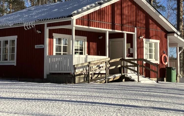 Saunatupa Kolmikannan leirintäalue - Vuokraa saunatupa kokouksiin tai saunailtaan. Soveltuu noin 10 henkilön porukoille.